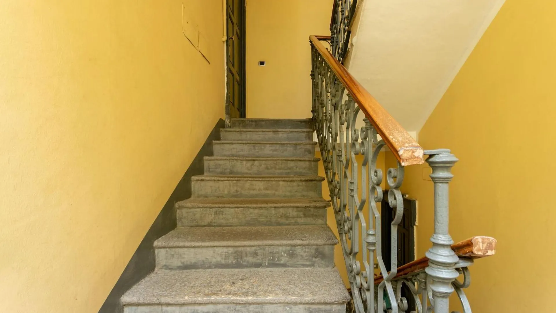 Lecco By Halldis Milan 0*,