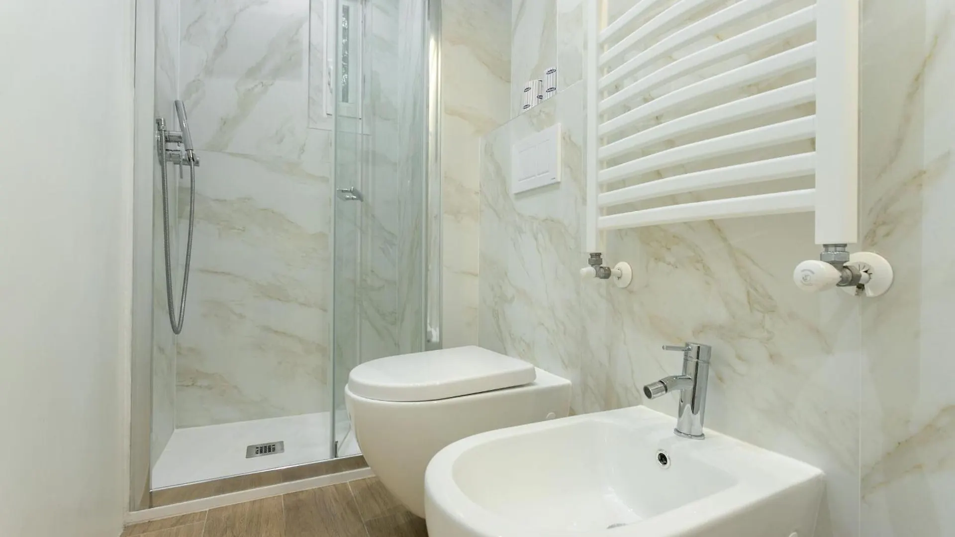 Apartment Lecco By Halldis Milan