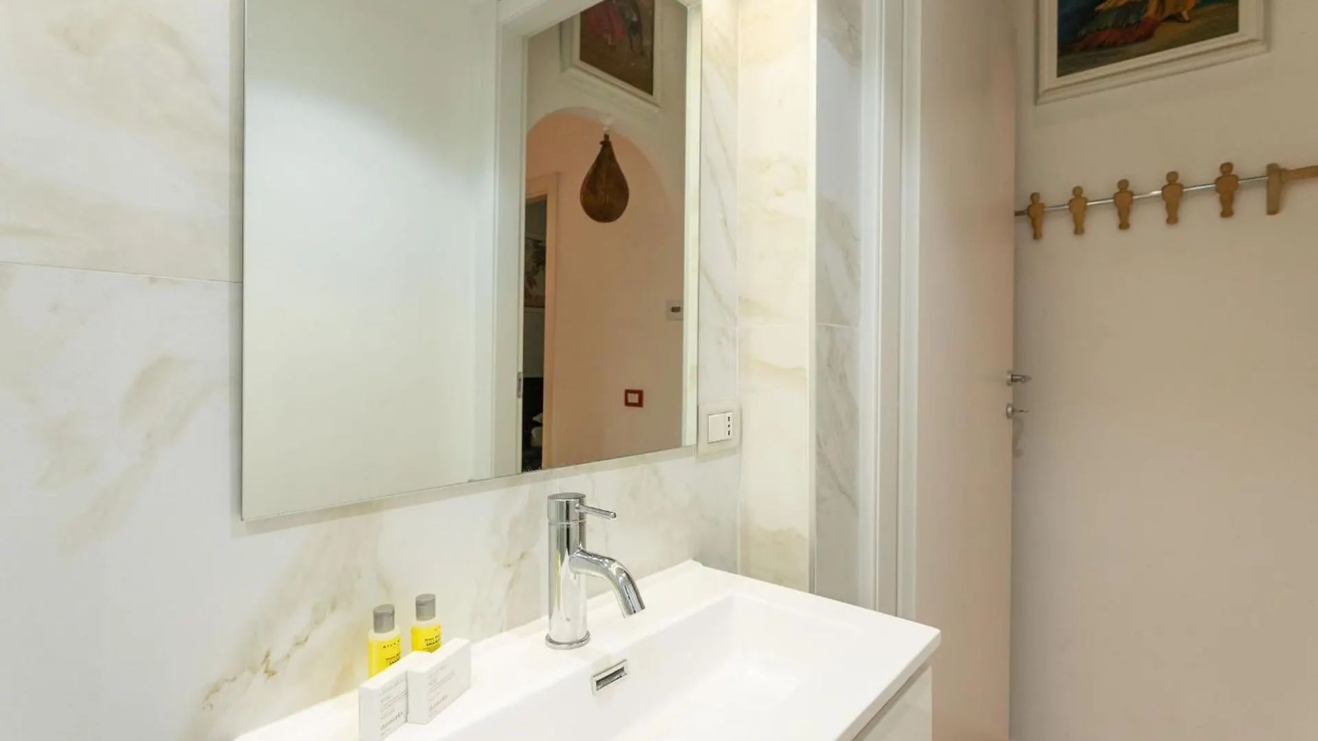 Lecco By Halldis Milan Apartment