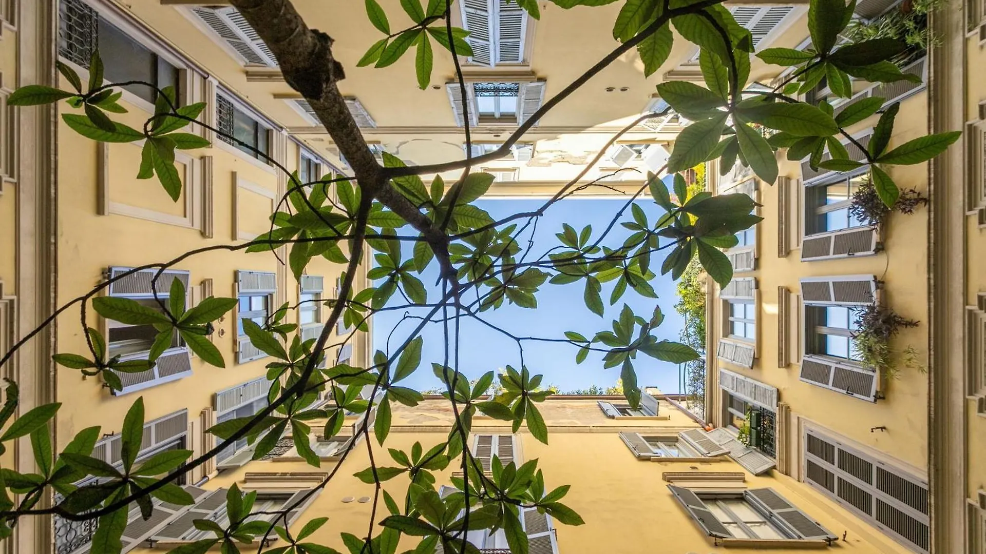 Lecco By Halldis Milan Apartment